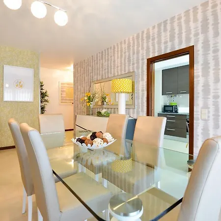 Apartament Holidays